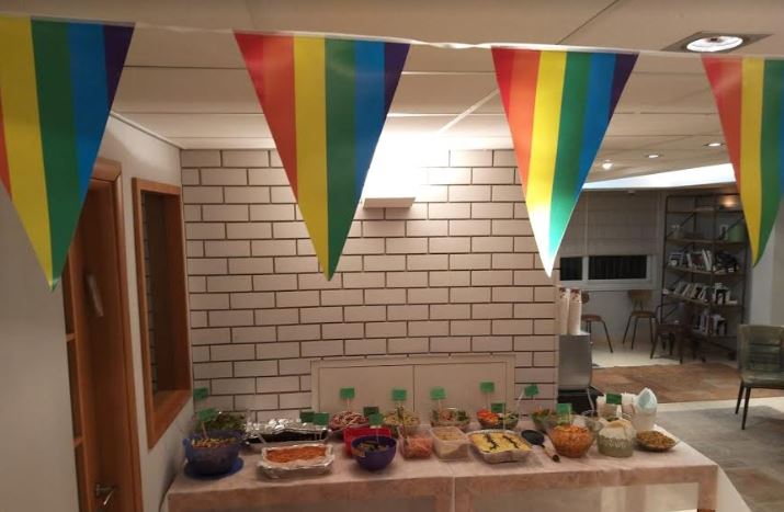 ראש עיריית ר ג בארוחת שישי לקהילה הגאה בעיר רמת גן חוזרת להוביל